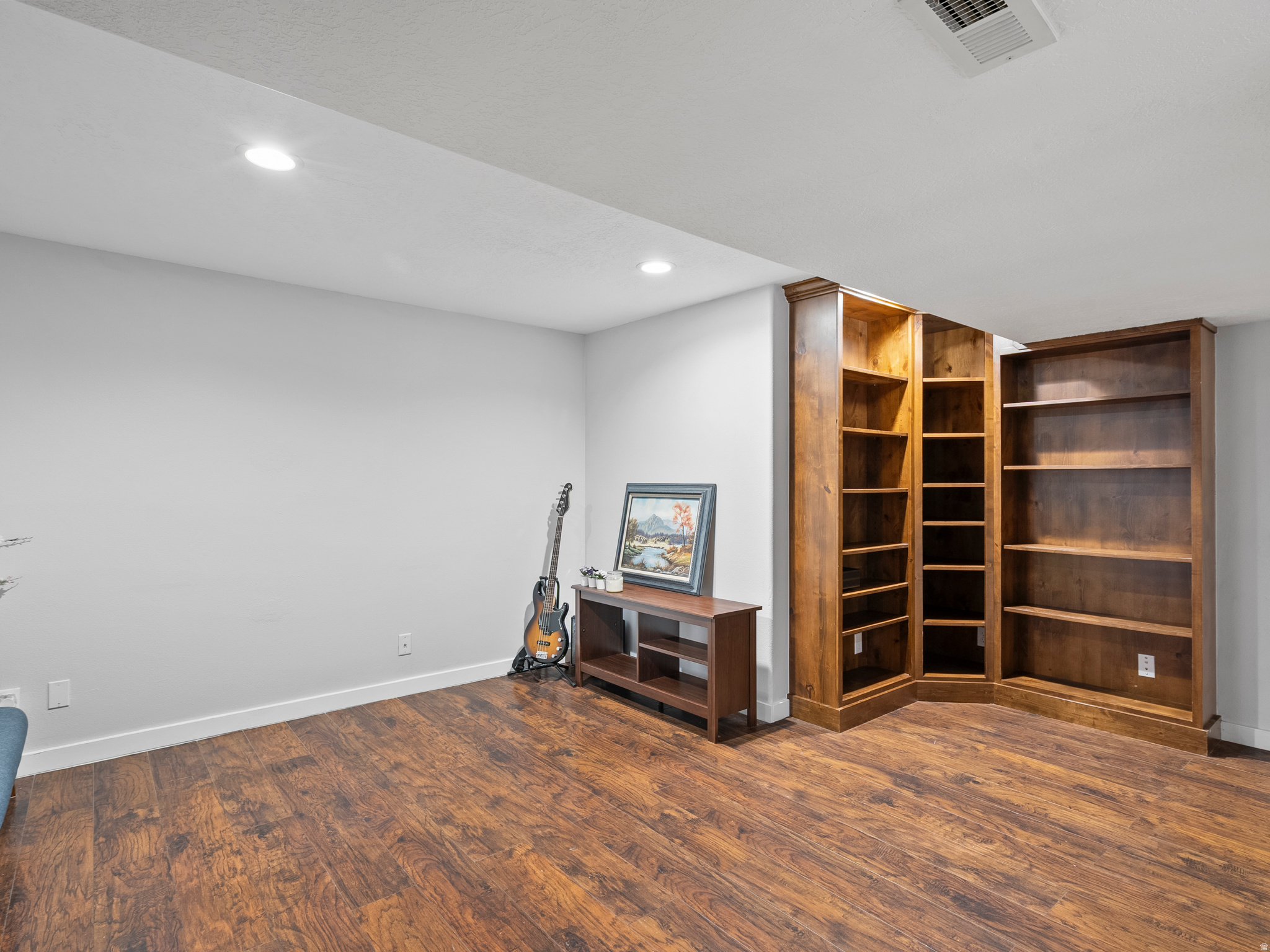 NORTH MEADOW - Residential Income