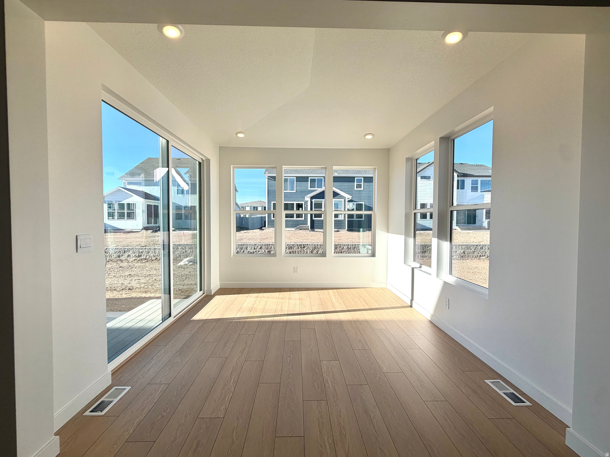 FIREFLY - Residential