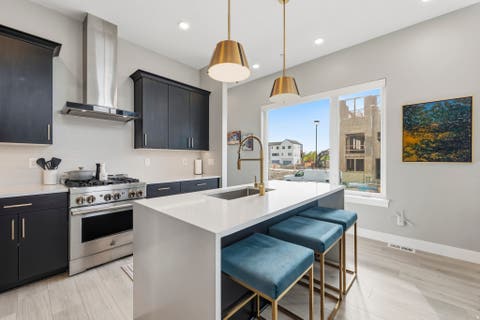 Tiny photo for 4922 BEVERLY CT, Holladay, UT 84117 (MLS # 2162939)