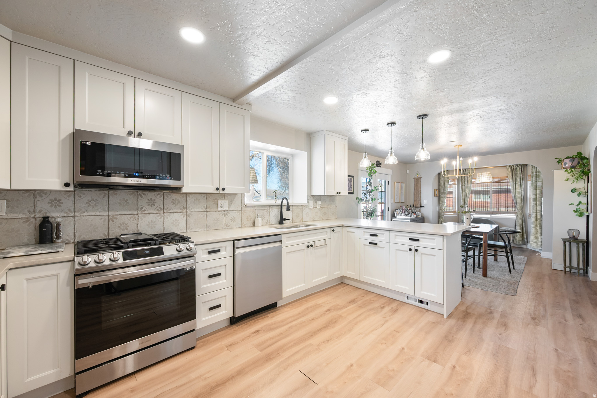 MEADOWS - Residential