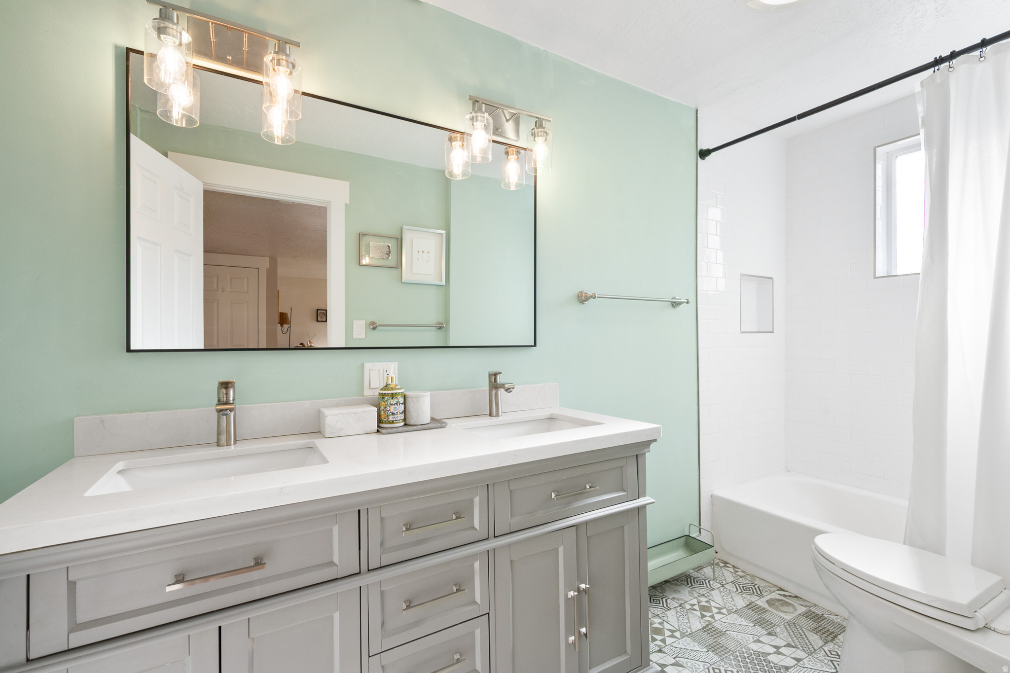 MEADOWS - Residential