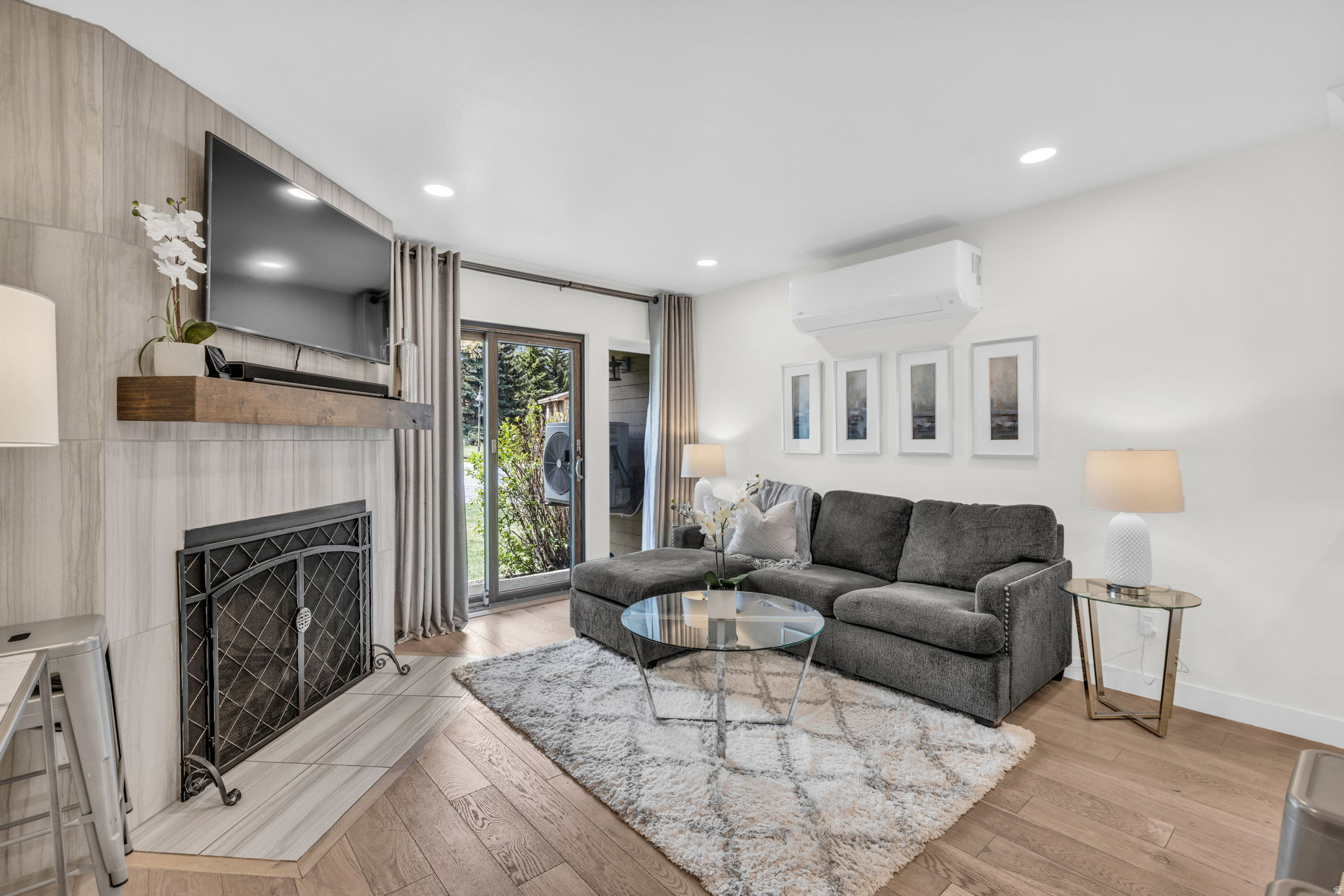 SNOWCREST - Residential