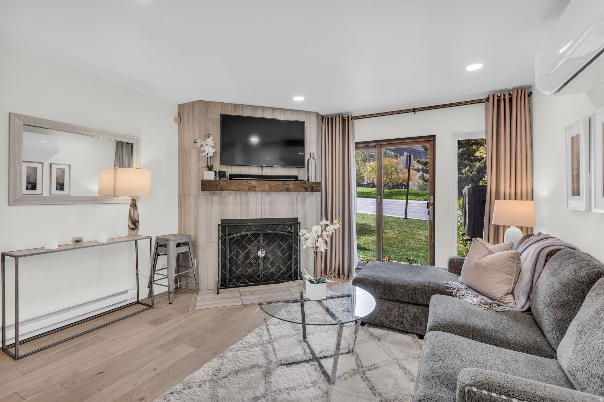 SNOWCREST - Residential