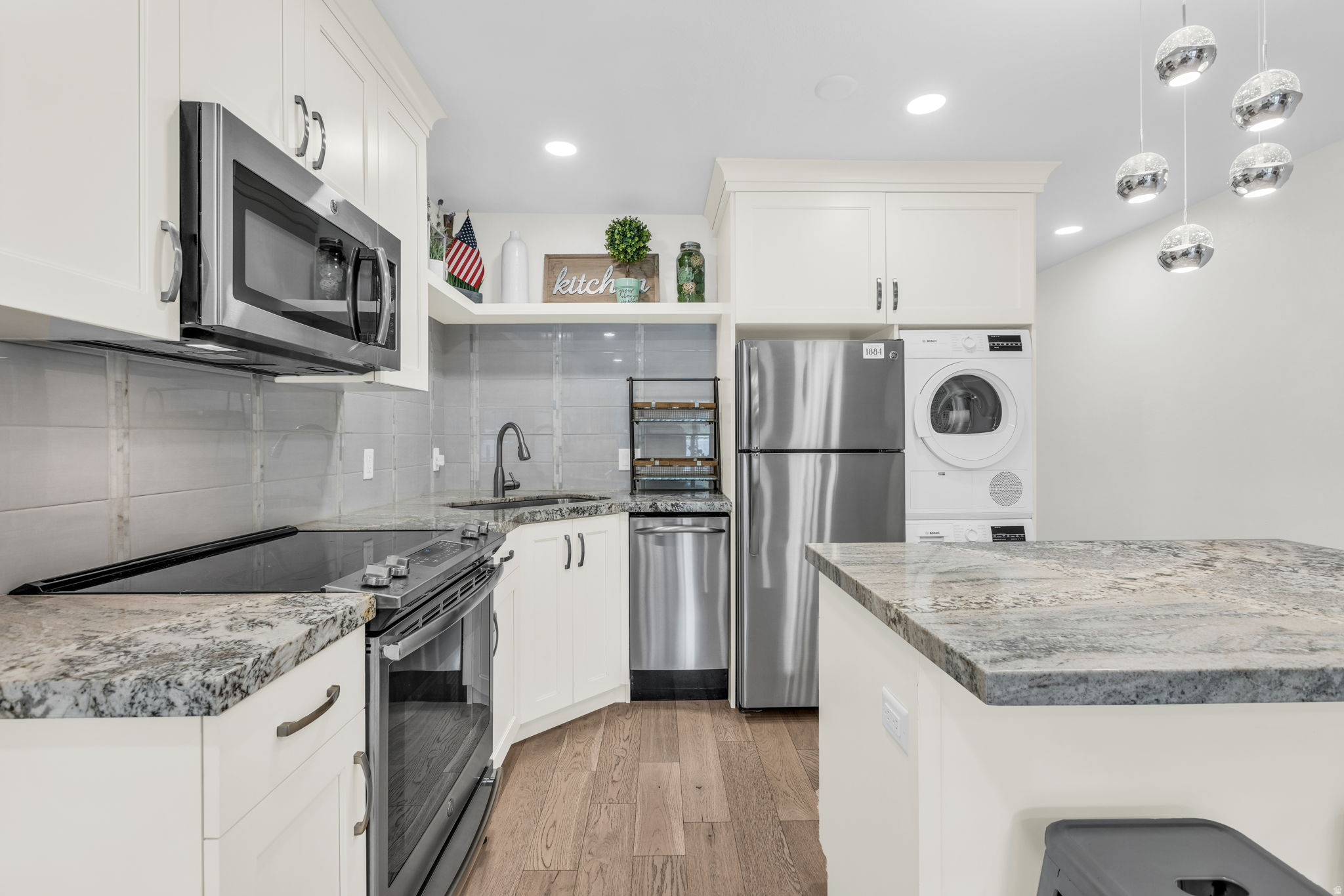 SNOWCREST - Residential