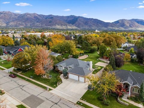 Tiny photo for 256 SEEMORE DR, Kaysville, UT 84037 (MLS # 2117656)