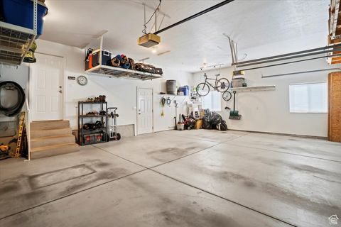 Tiny photo for 256 SEEMORE DR, Kaysville, UT 84037 (MLS # 2117656)