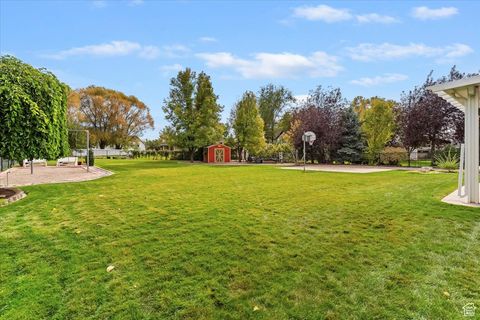 Tiny photo for 256 SEEMORE DR, Kaysville, UT 84037 (MLS # 2117656)