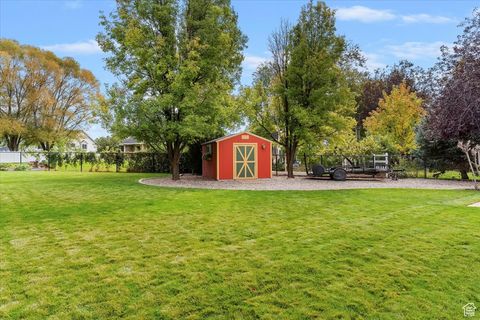 Tiny photo for 256 SEEMORE DR, Kaysville, UT 84037 (MLS # 2117656)