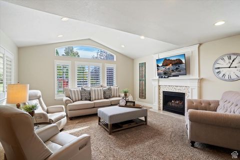 Tiny photo for 256 SEEMORE DR, Kaysville, UT 84037 (MLS # 2117656)