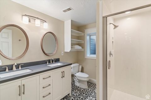 Tiny photo for 256 SEEMORE DR, Kaysville, UT 84037 (MLS # 2117656)