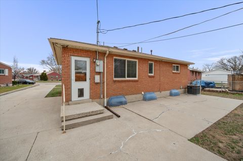 Tiny photo for 221 W OLYMPUS CIR, Midvale, UT 84047 (MLS # 2127715)
