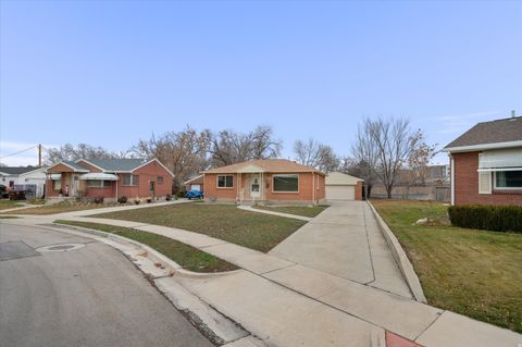Tiny photo for 221 W OLYMPUS CIR, Midvale, UT 84047 (MLS # 2127715)