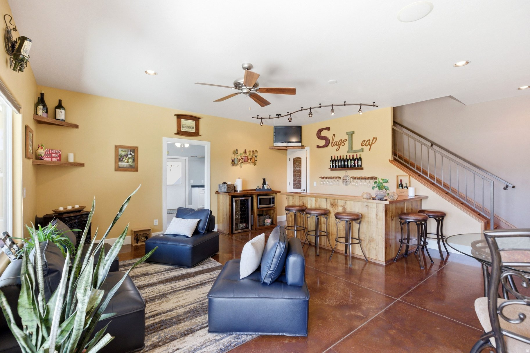 WINCHESTER HILLS 6 - Residential