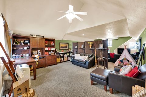 Tiny photo for 136 N 700 W, Kaysville, UT 84037 (MLS # 2142075)