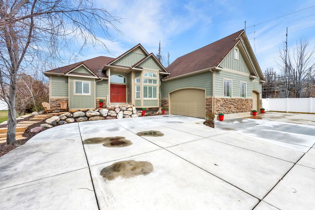 Photo of 136 N 700 W, Kaysville, UT 84037 (MLS # 2142075)