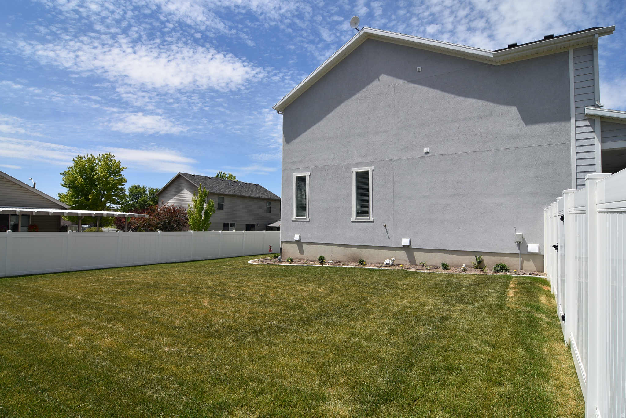 MONTGOMERY FARMS - Residential