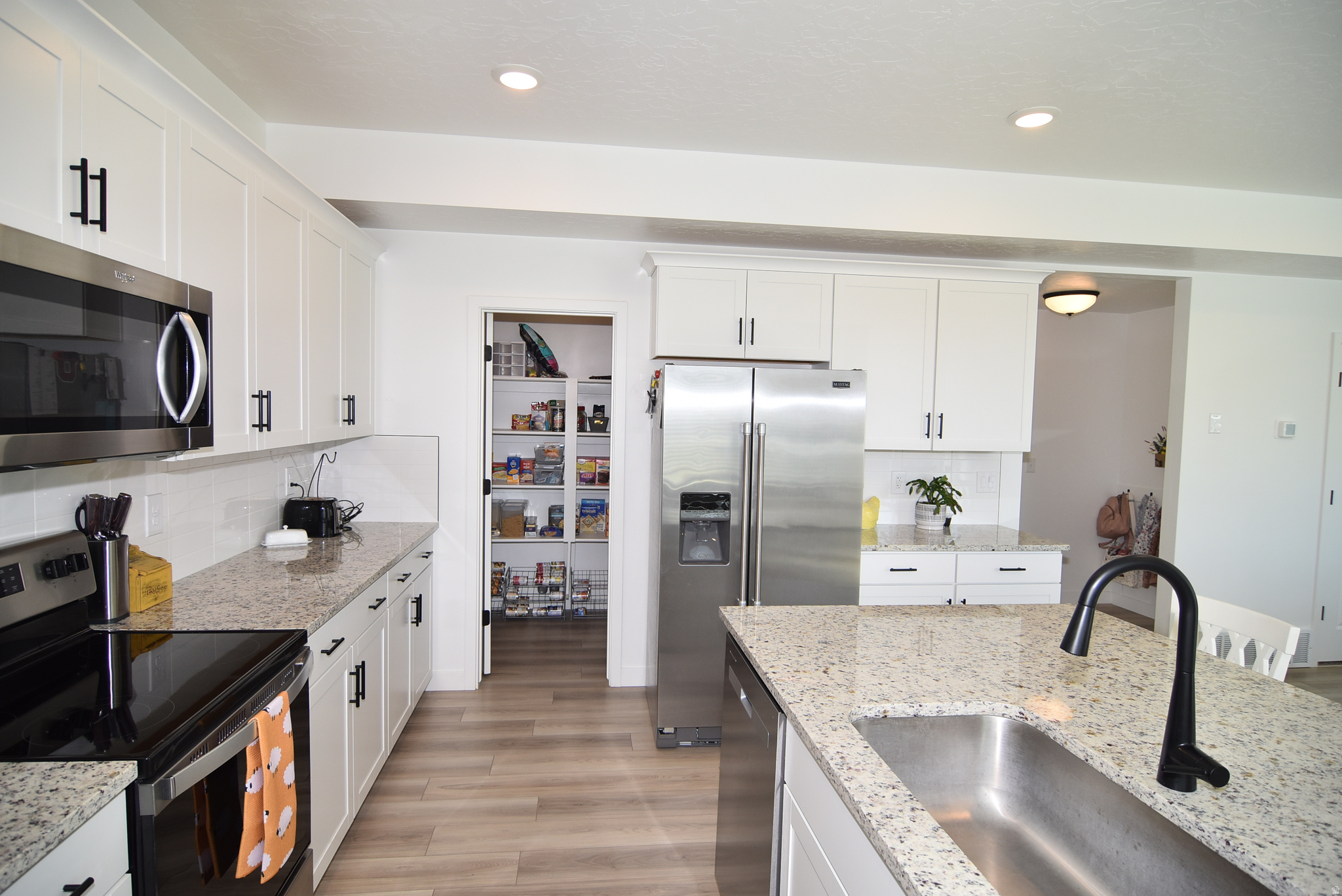 MONTGOMERY FARMS - Residential