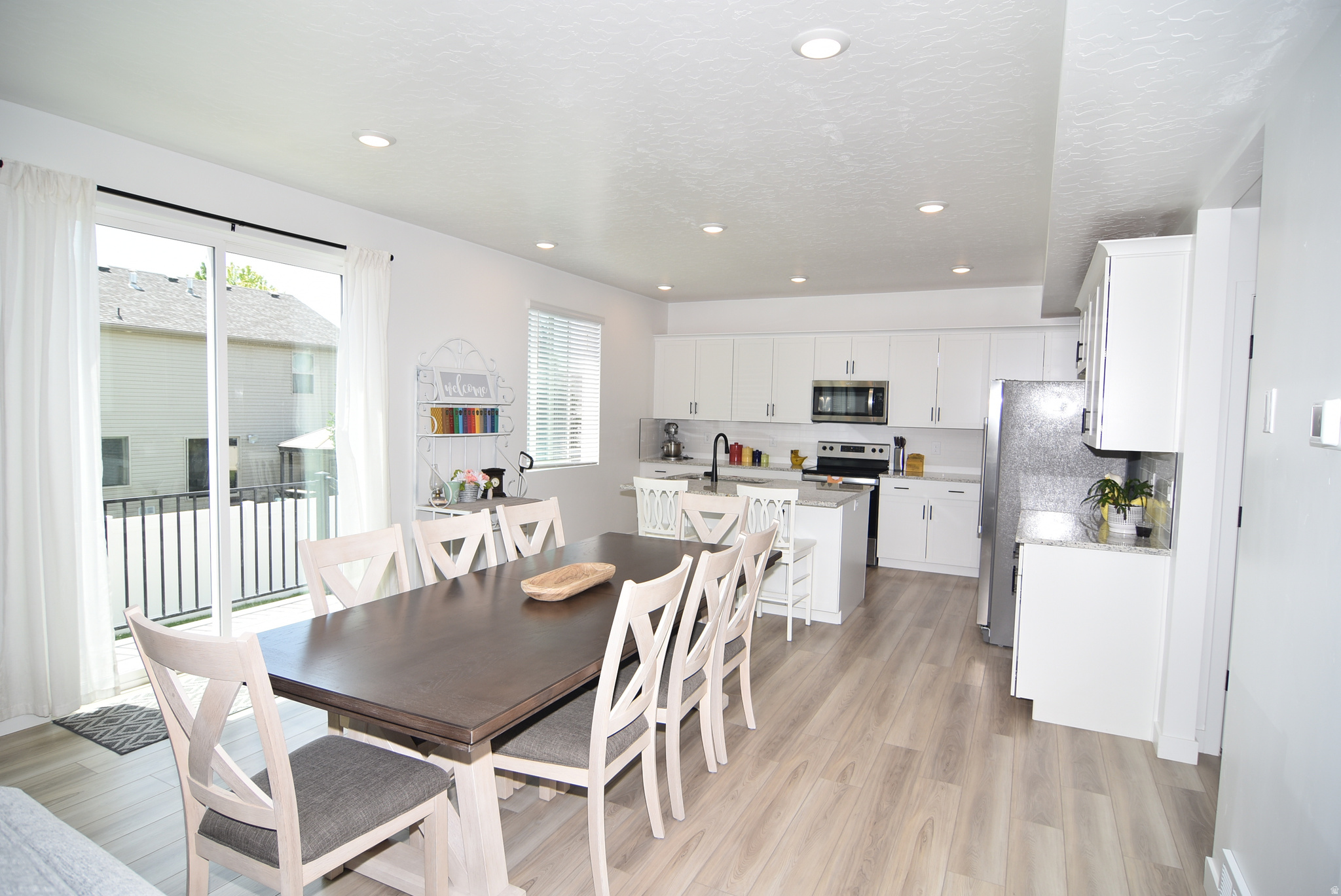 MONTGOMERY FARMS - Residential