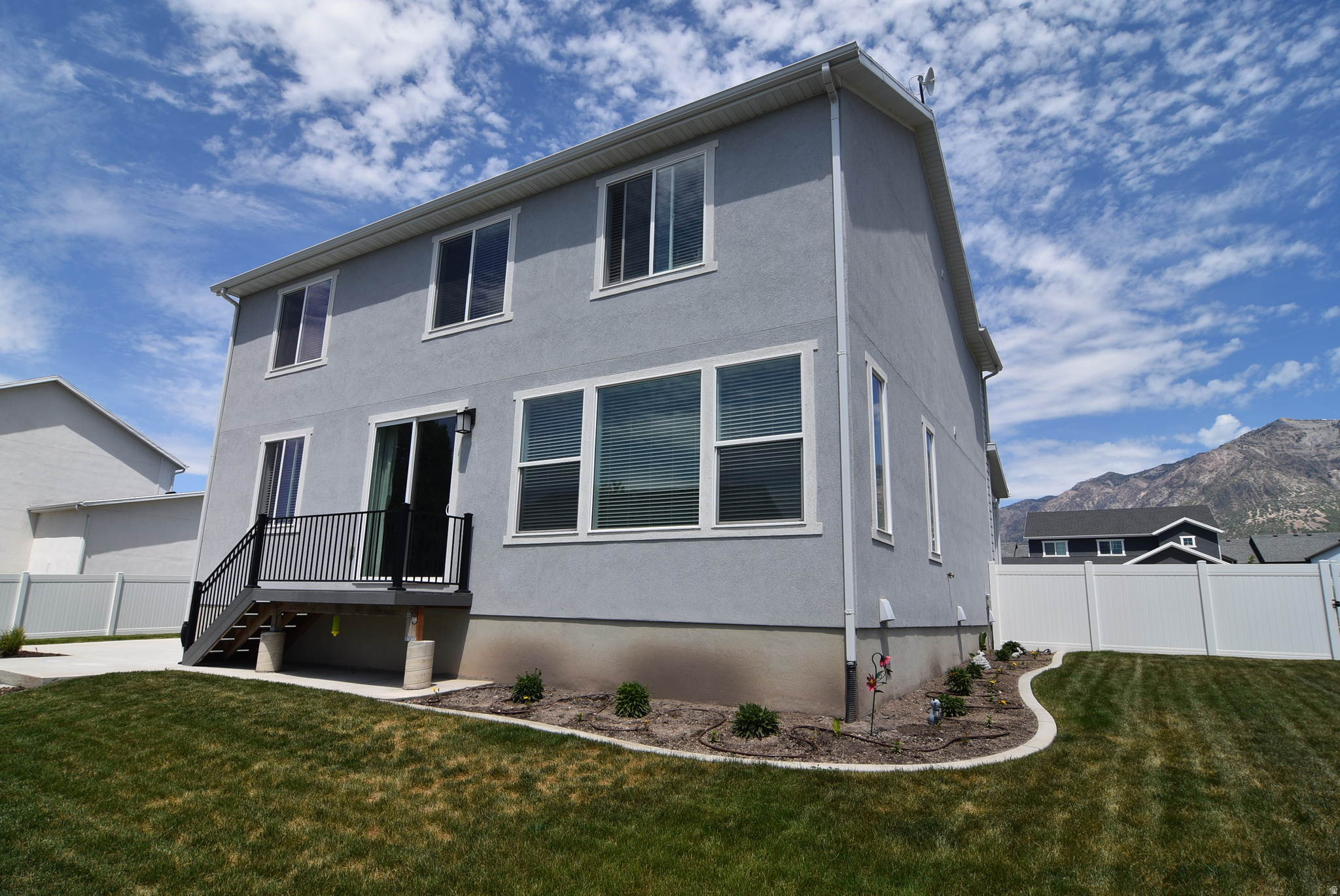 MONTGOMERY FARMS - Residential