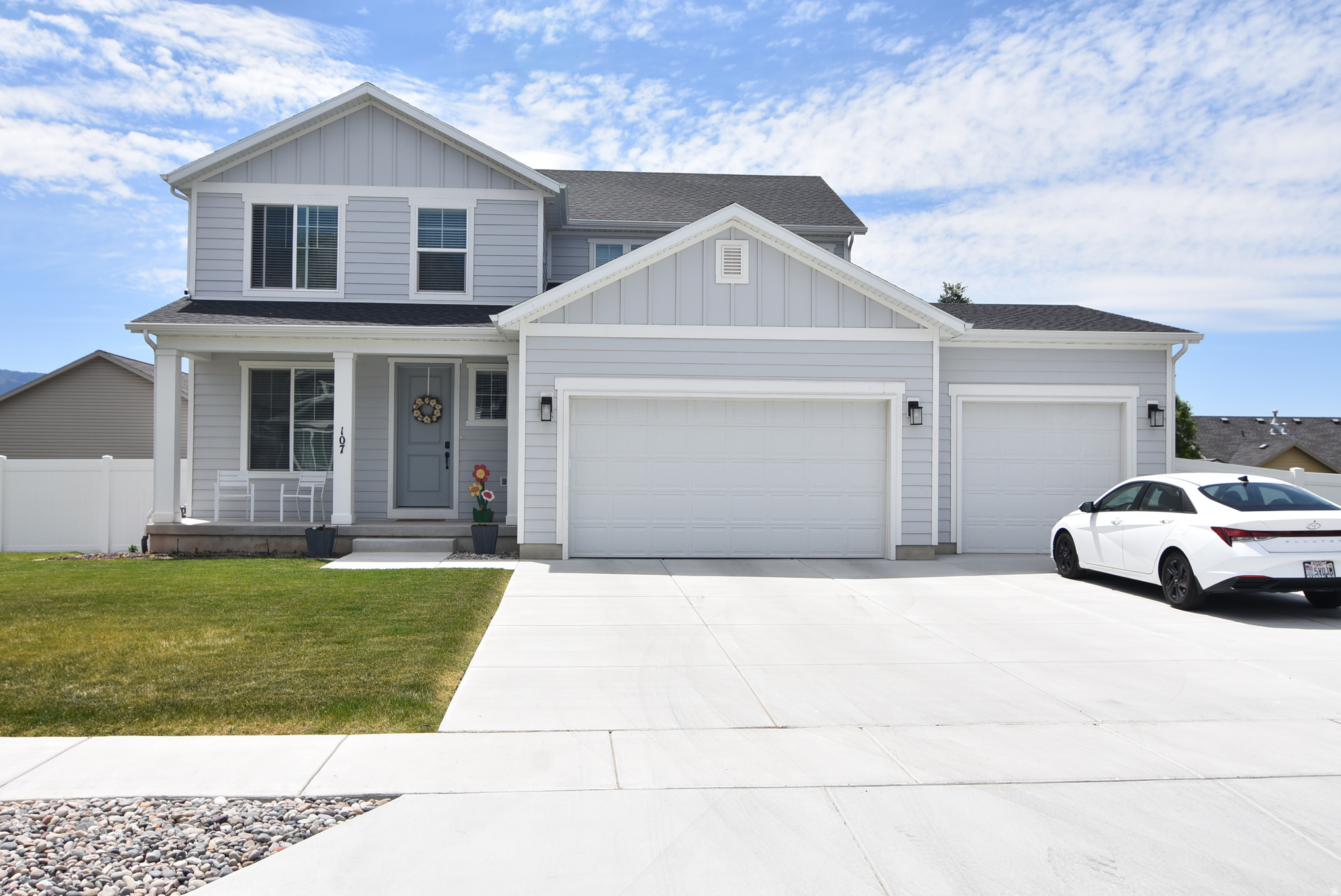 MONTGOMERY FARMS - Residential