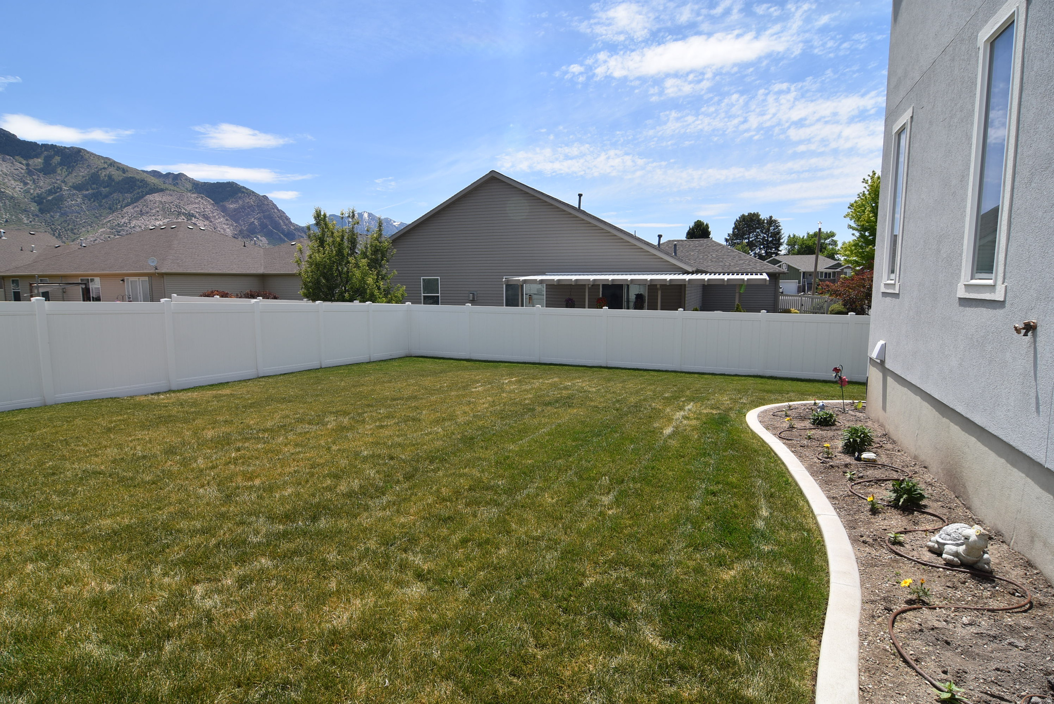 MONTGOMERY FARMS - Residential