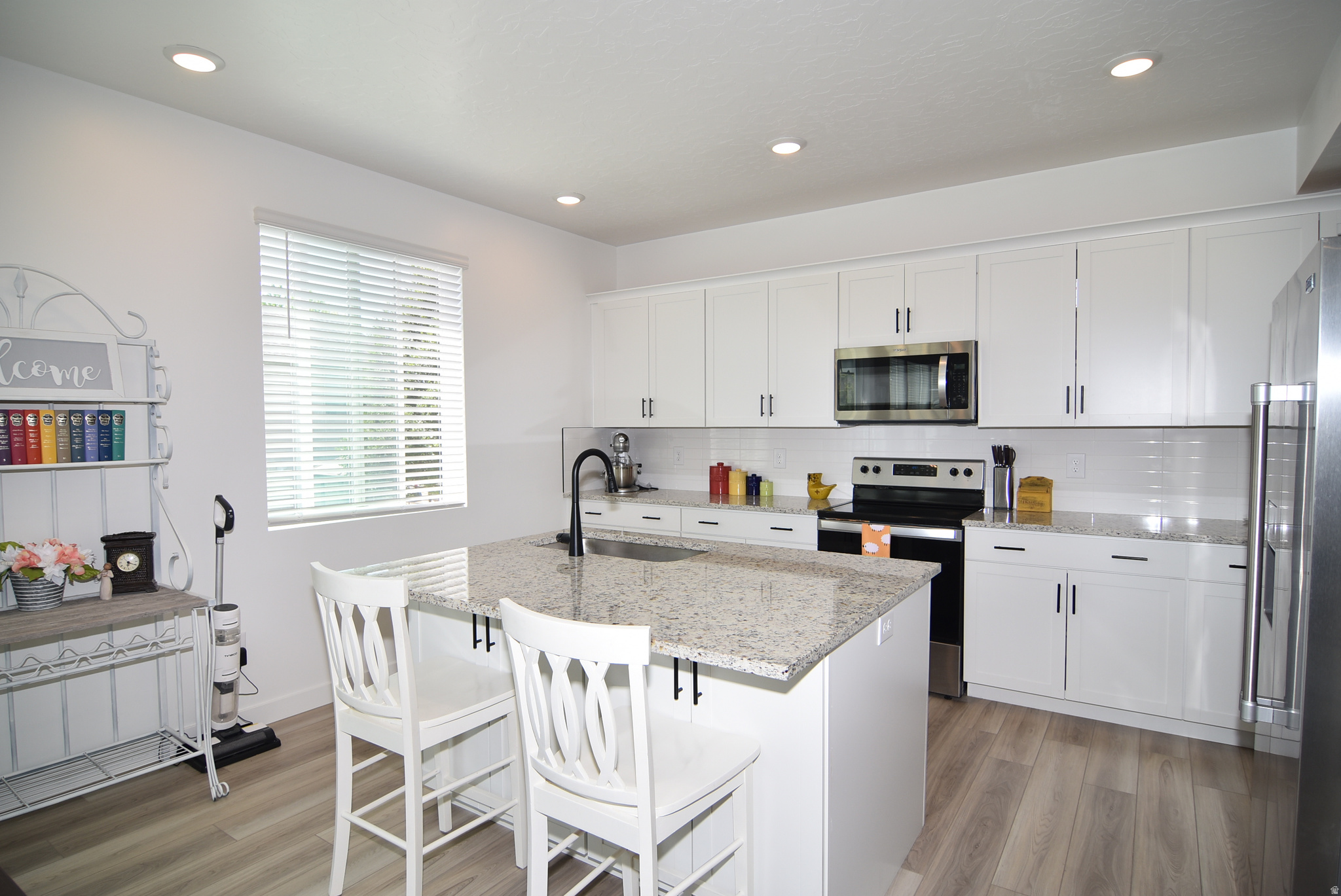 MONTGOMERY FARMS - Residential