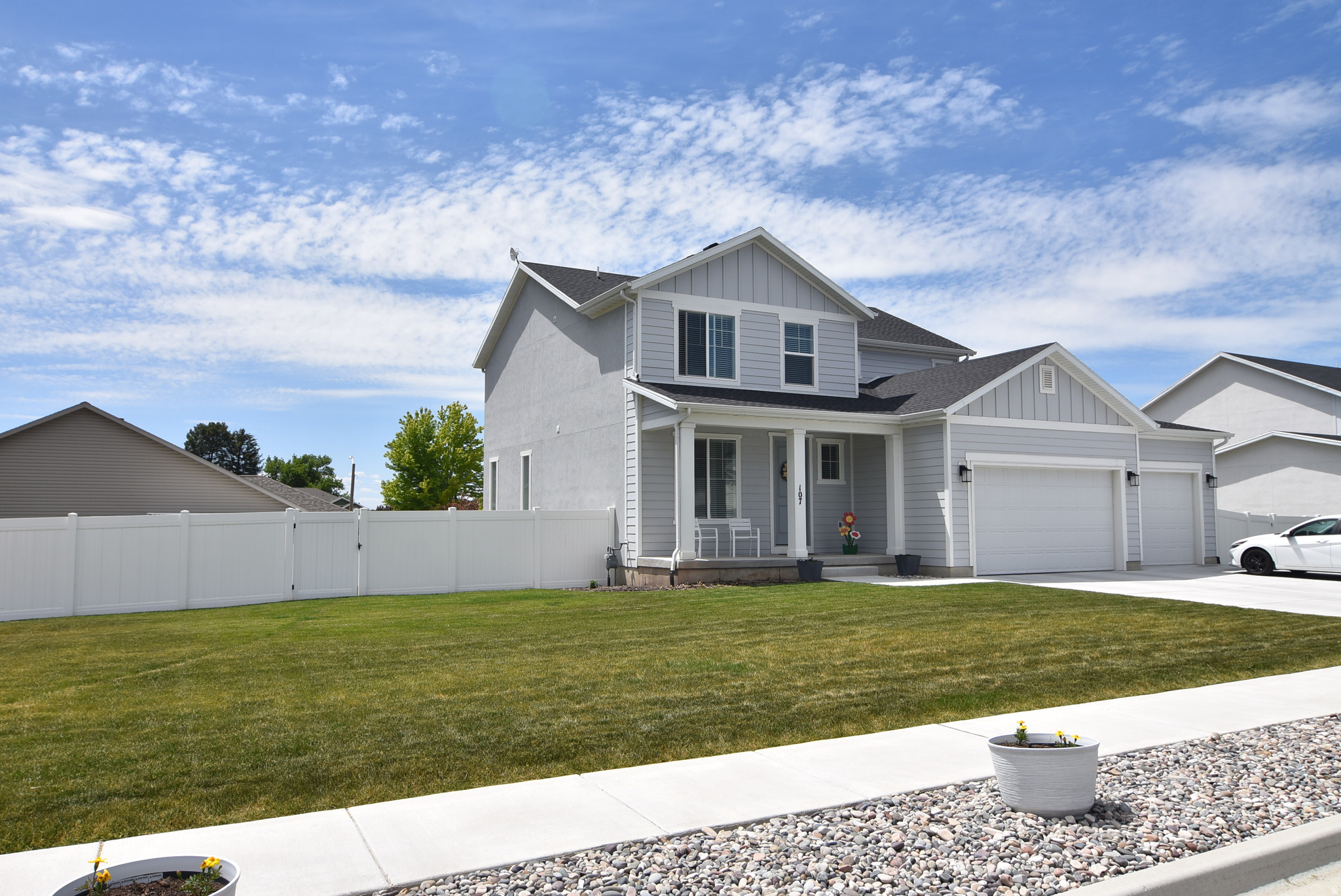 MONTGOMERY FARMS - Residential