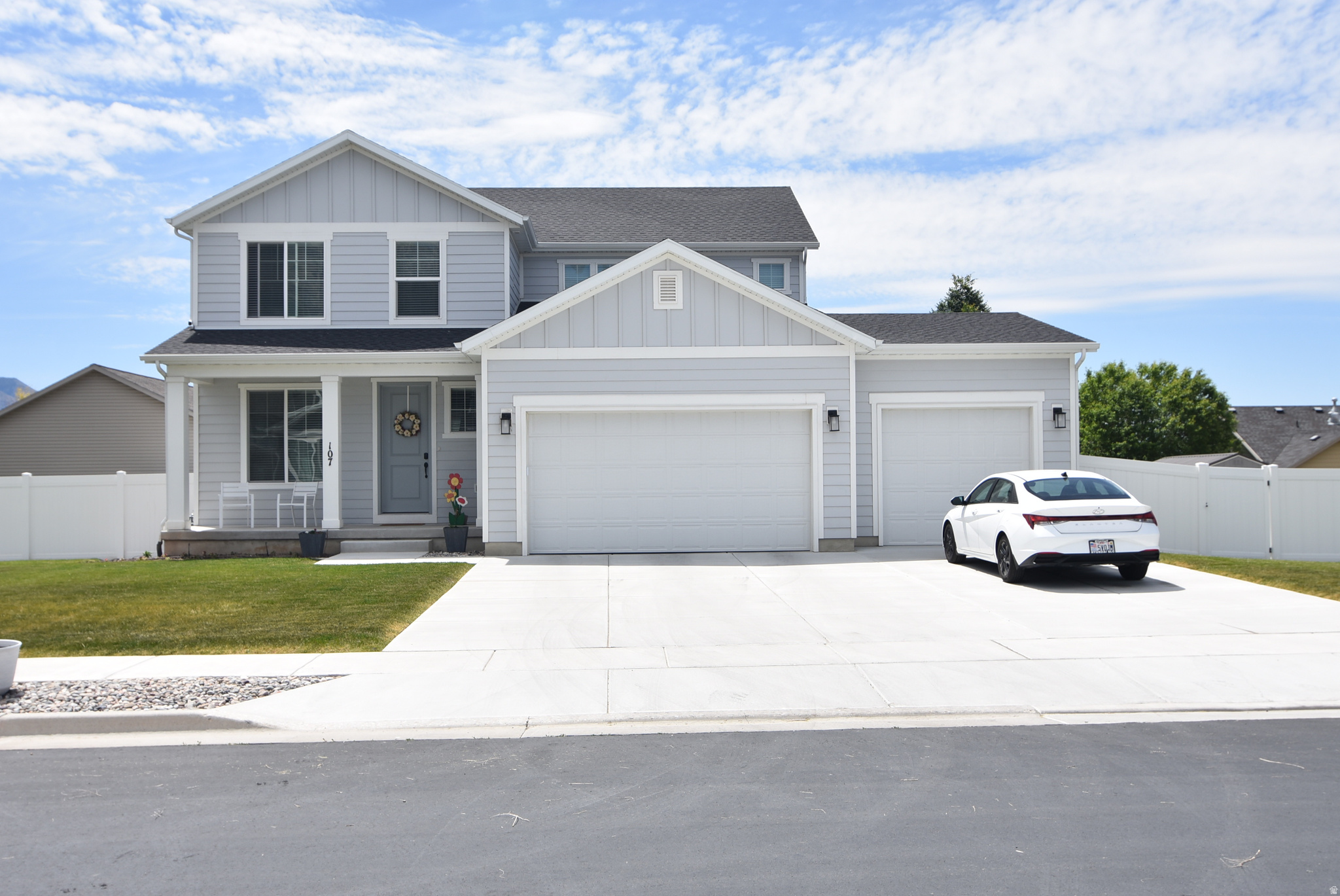 MONTGOMERY FARMS - Residential