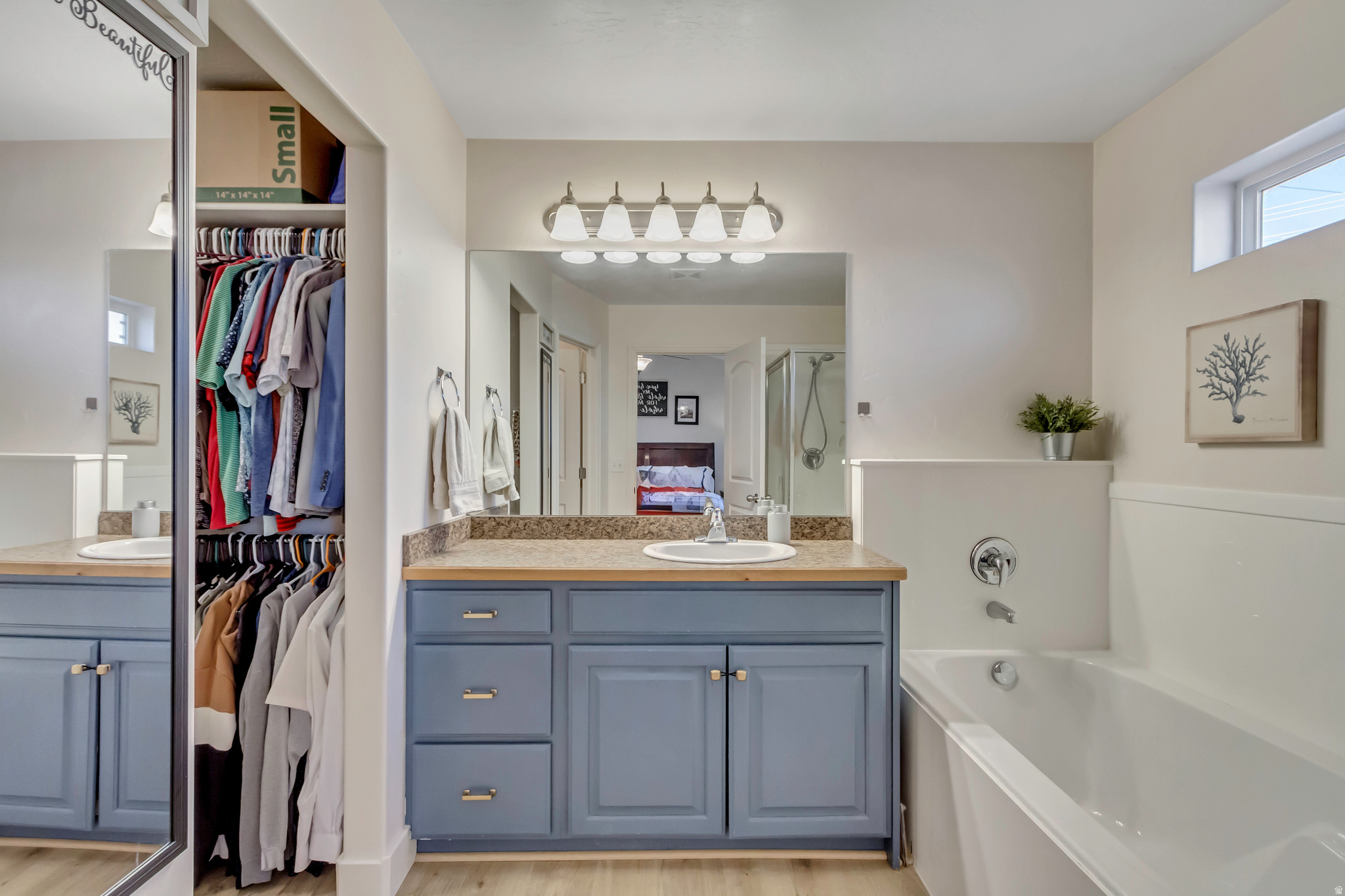 WOOD ESTATES - Residential