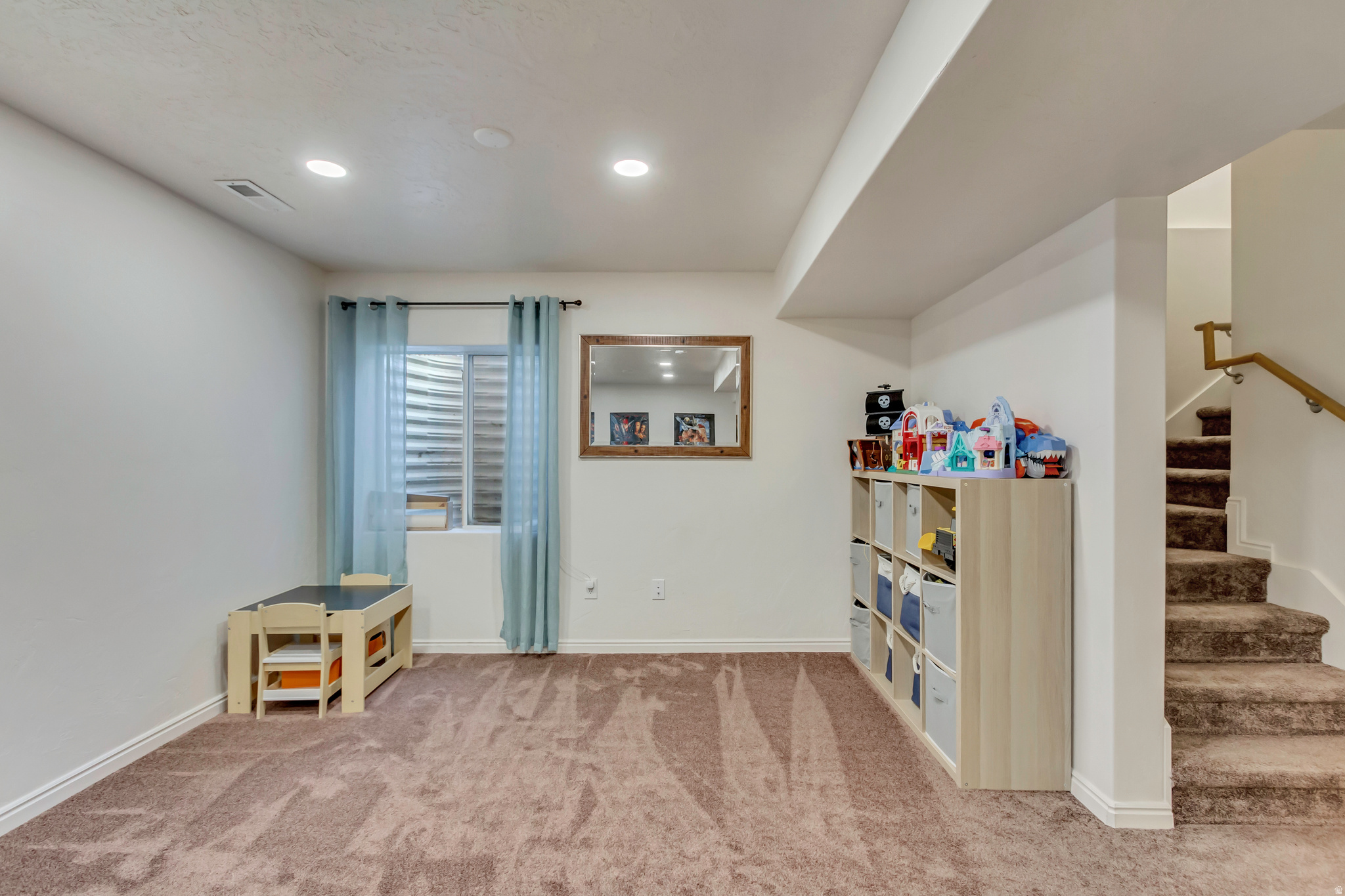 WOOD ESTATES - Residential