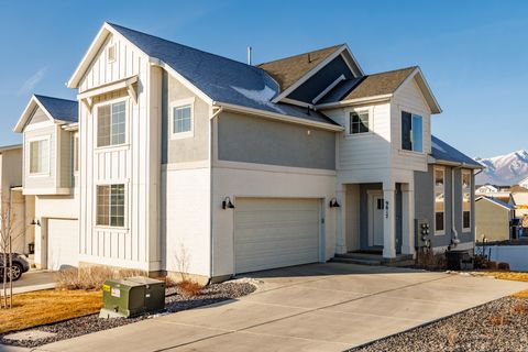 Photo of 9817 N AARON AVE, Eagle Mountain, UT 84005 (MLS # 2134529)
