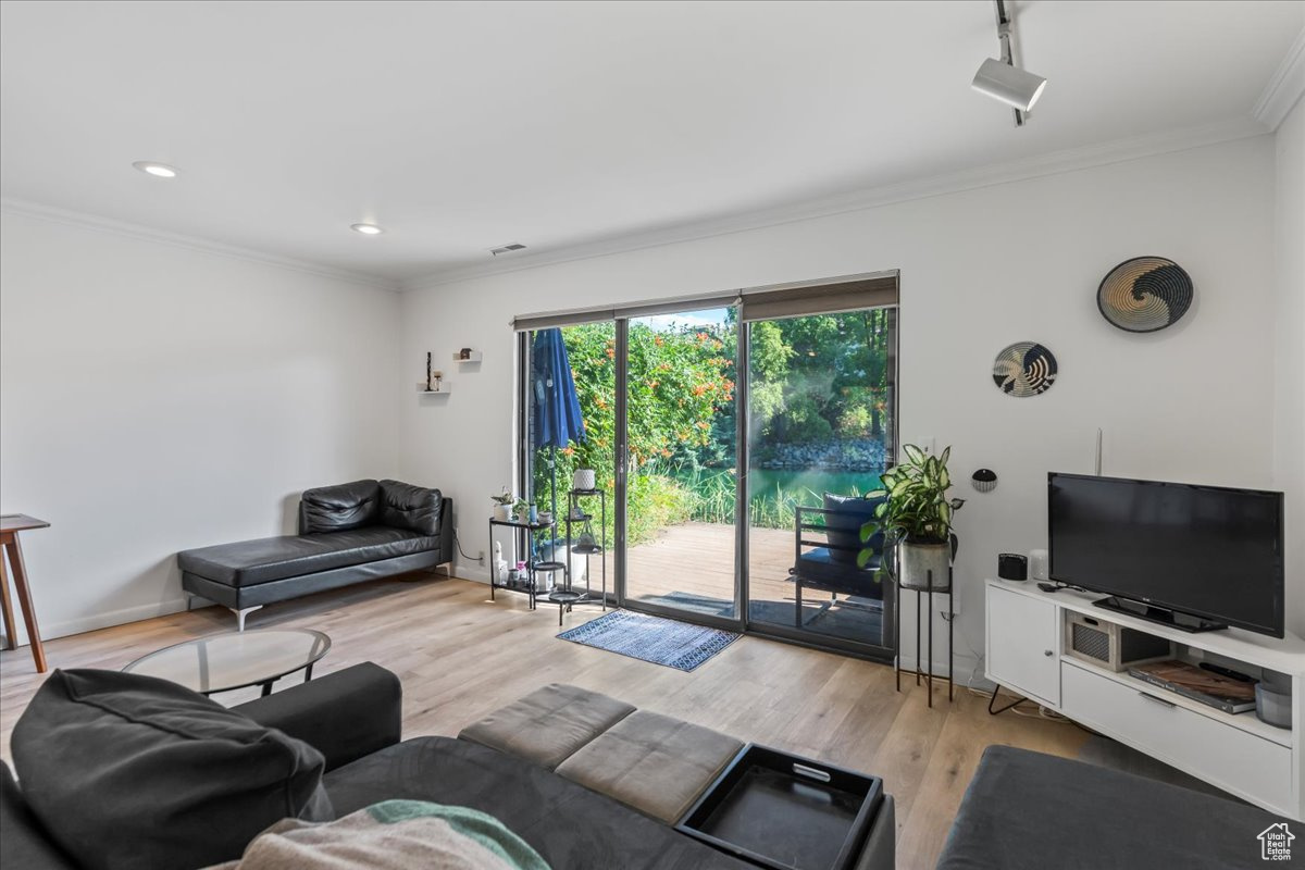 HIDDEN LAKE CONDM - Residential