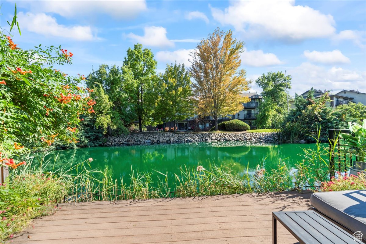 HIDDEN LAKE CONDM - Residential