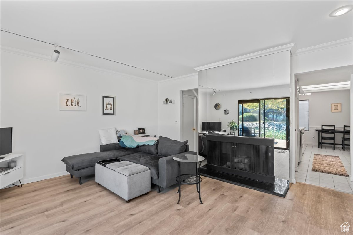 HIDDEN LAKE CONDM - Residential