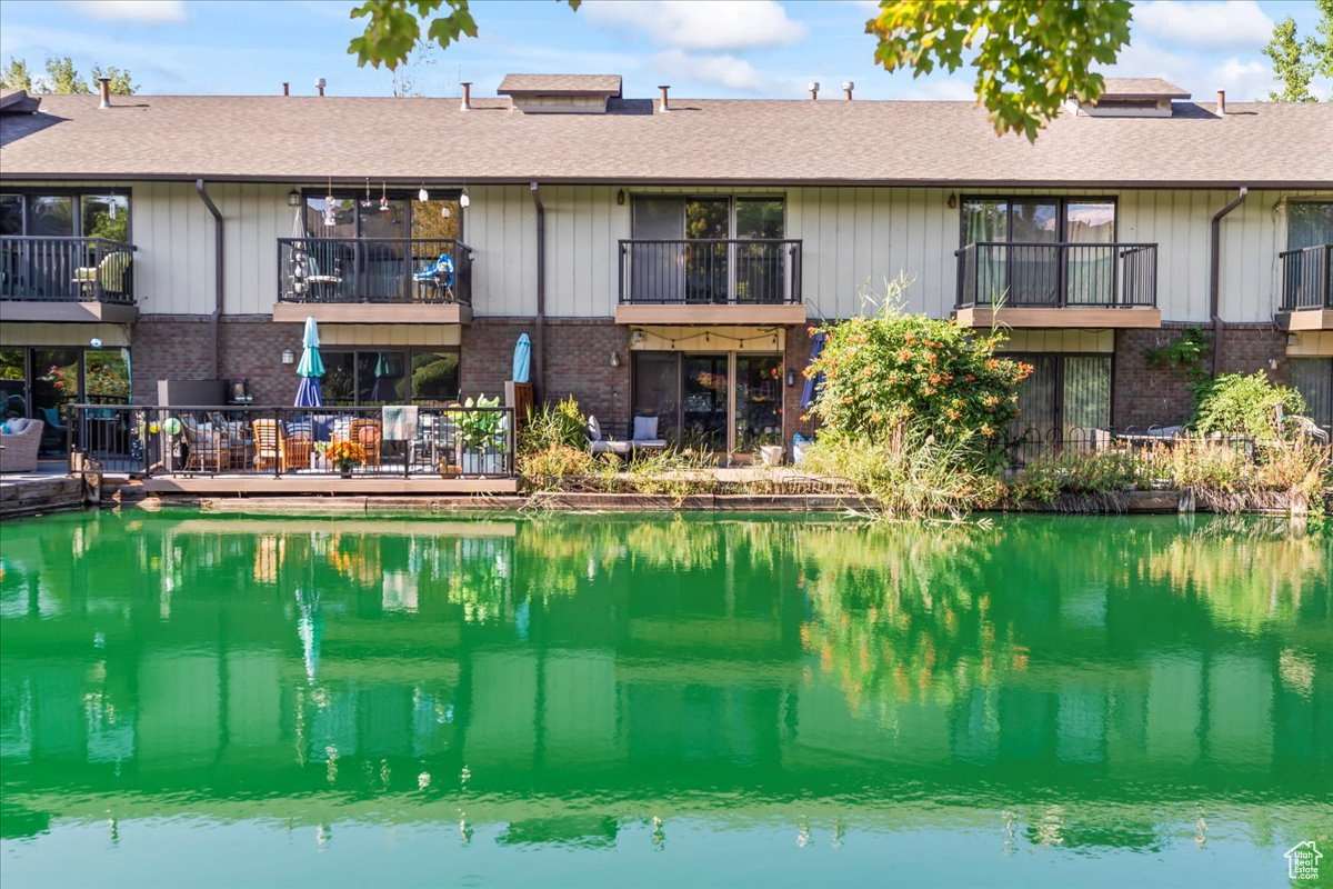 HIDDEN LAKE CONDM - Residential