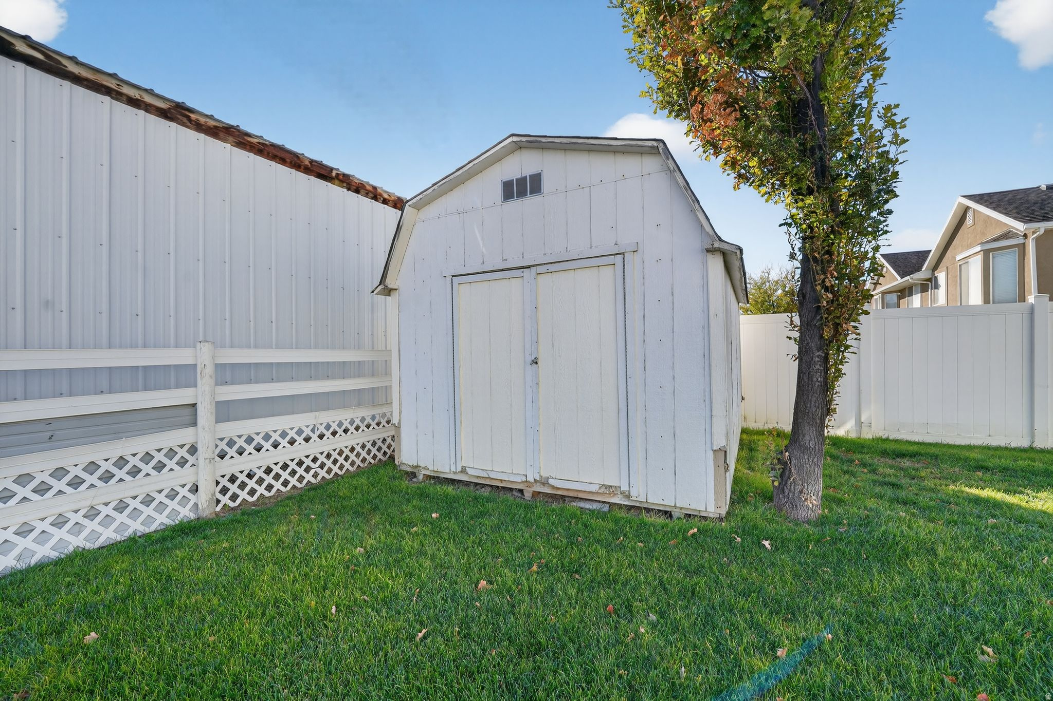 MEADOWS - Residential