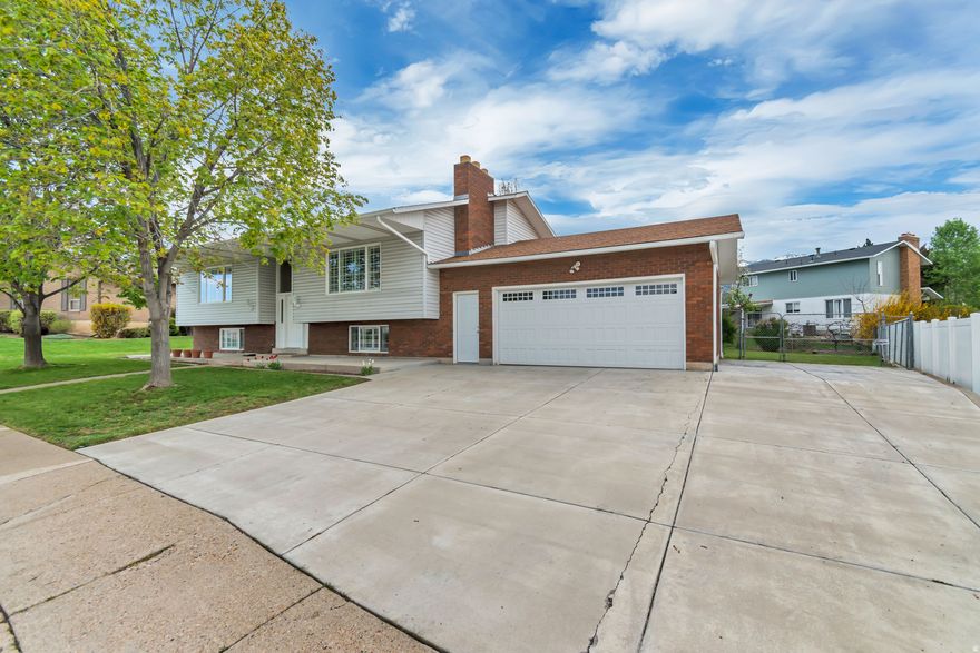 Welcome to this spacious and well cared for home located in one of Layton's family friendly neighborhoods. This inviting property offers a generous layout with a large family room just off the kitchen, creating the perfect hub for gatherings, entertaining, and everyday living. Designed with flexibility, the home features two master suites-one on the upper level and another private suite downstairs-ideal for multi generational living or guests. You'll also appreciate the dedicated craft or office space, providing a quiet spot for work, creativity, or hobbies (like your own man cave). In addition, there's extra room for a home gym or flex space, giving you the freedom to tailor the home to your lifestyle.