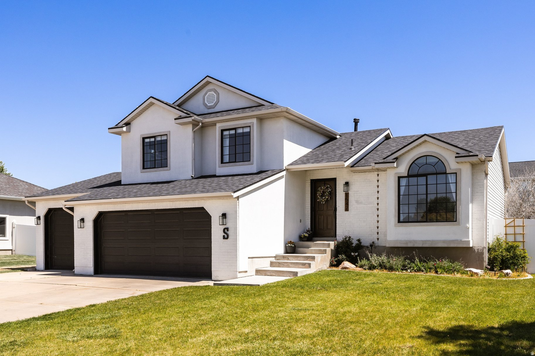 HUCKLEBERRY - Residential