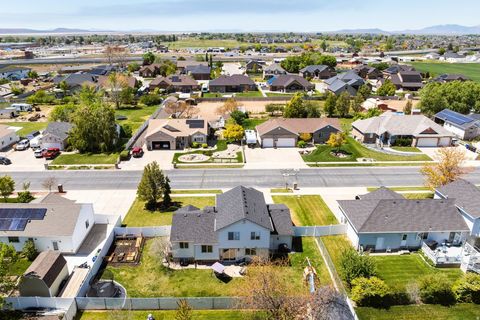 Tiny photo for 1547 S 2650 W, Syracuse, UT 84075 (MLS # 2155542)