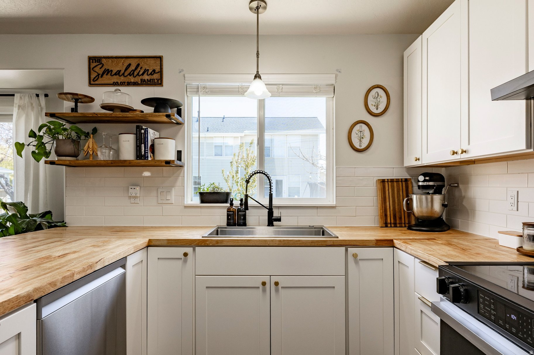 HUCKLEBERRY - Residential