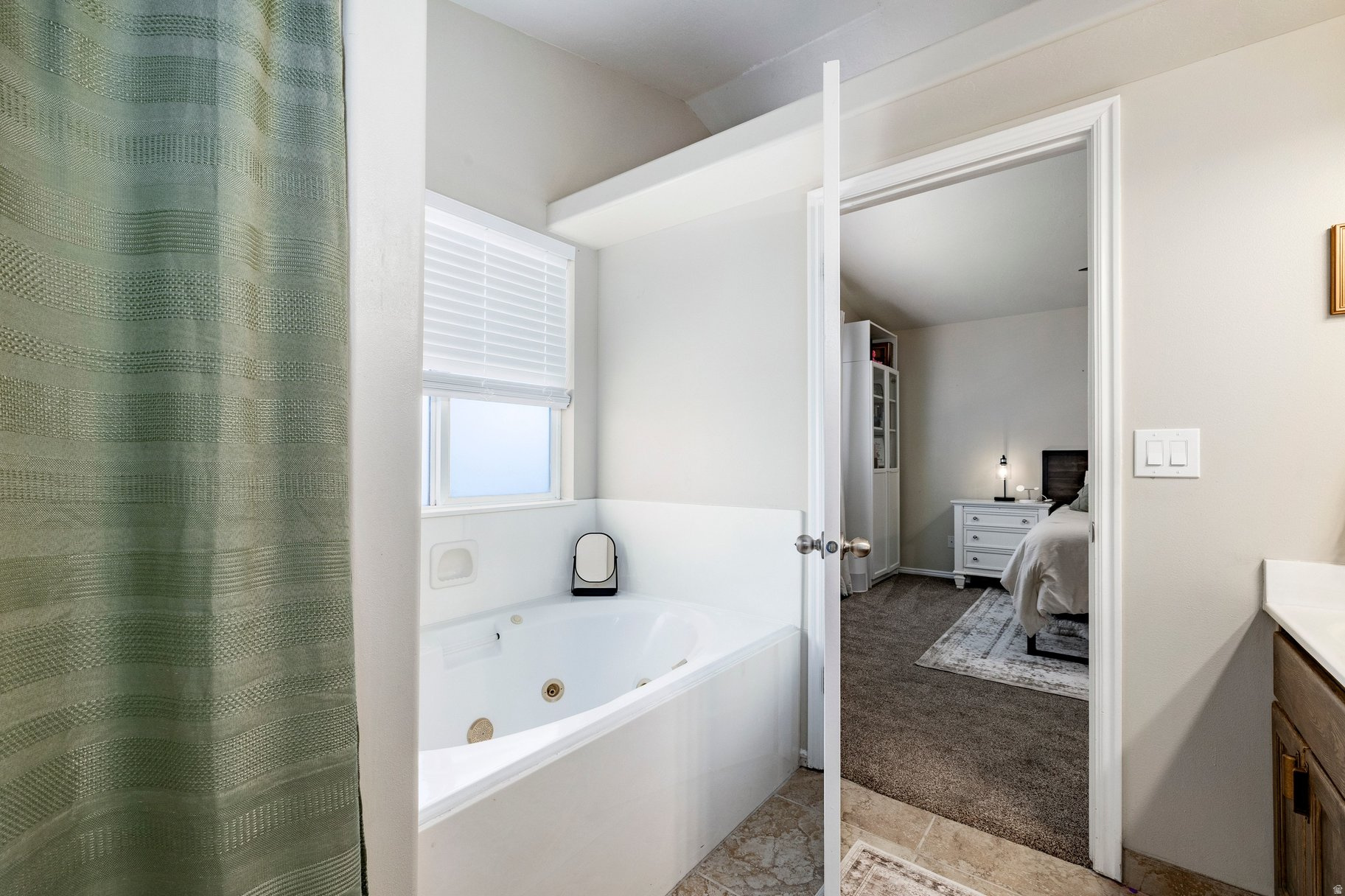 HUCKLEBERRY - Residential