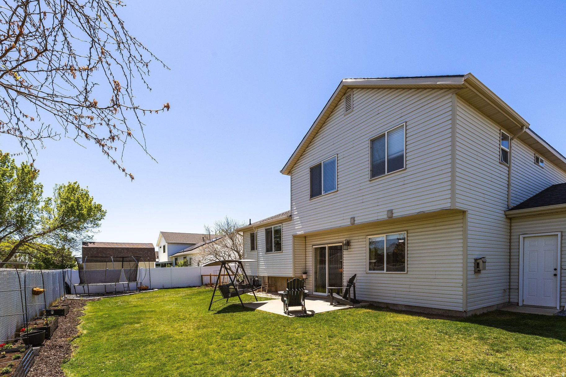 HUCKLEBERRY - Residential
