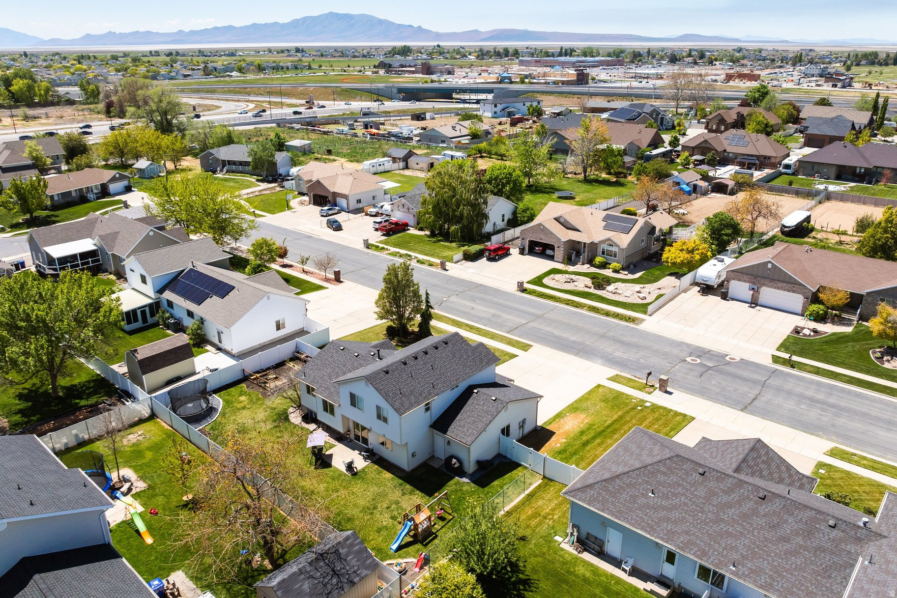 HUCKLEBERRY - Residential