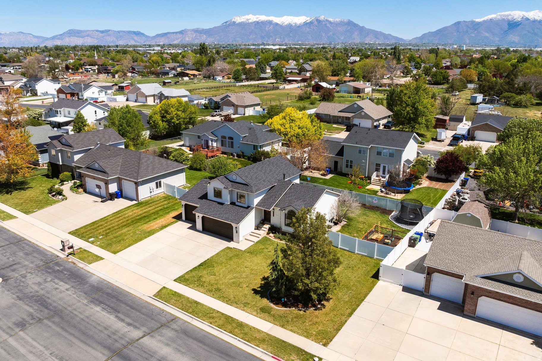 HUCKLEBERRY - Residential