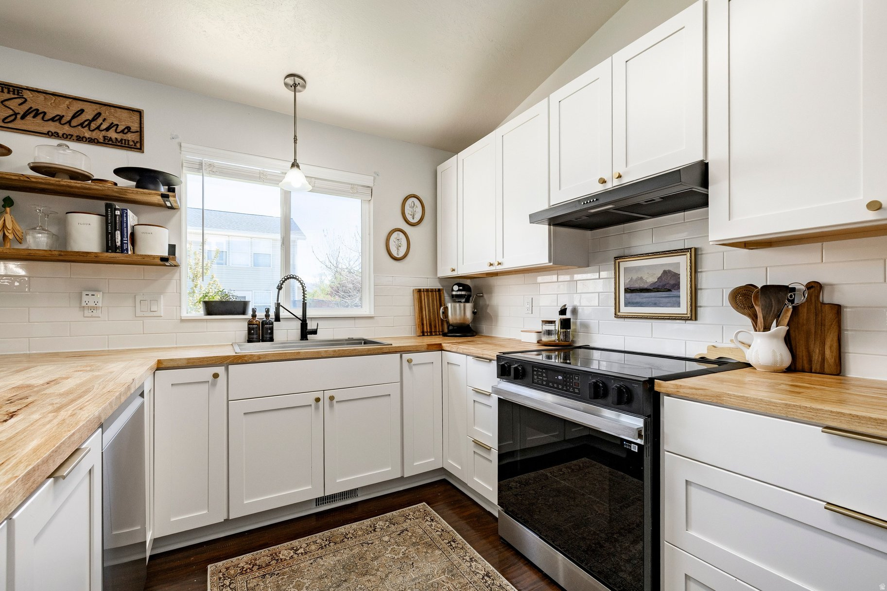 HUCKLEBERRY - Residential