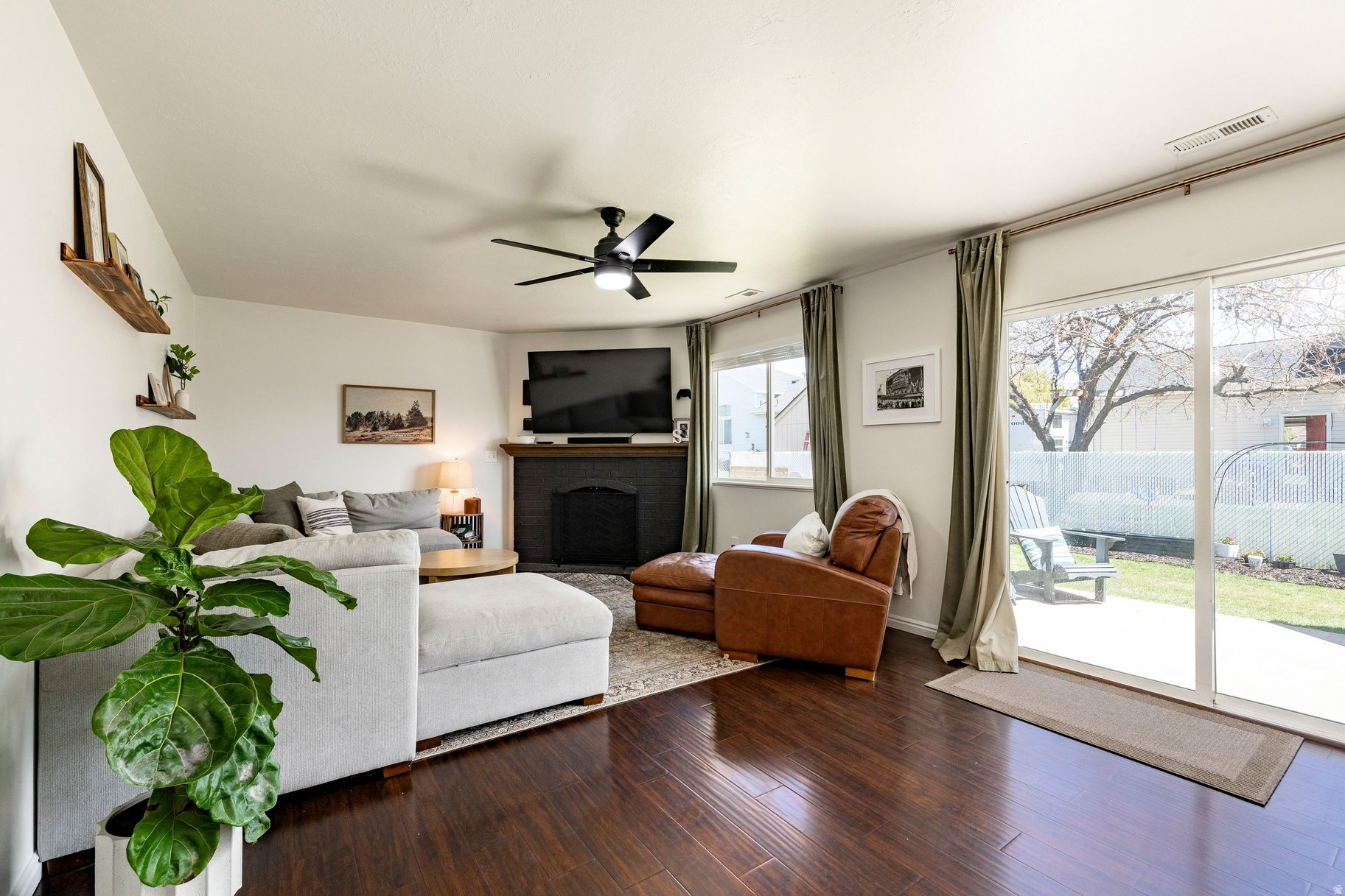 HUCKLEBERRY - Residential