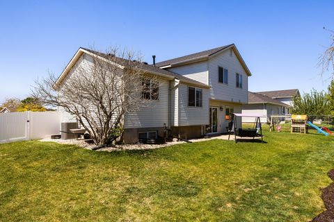 Tiny photo for 1547 S 2650 W, Syracuse, UT 84075 (MLS # 2155542)