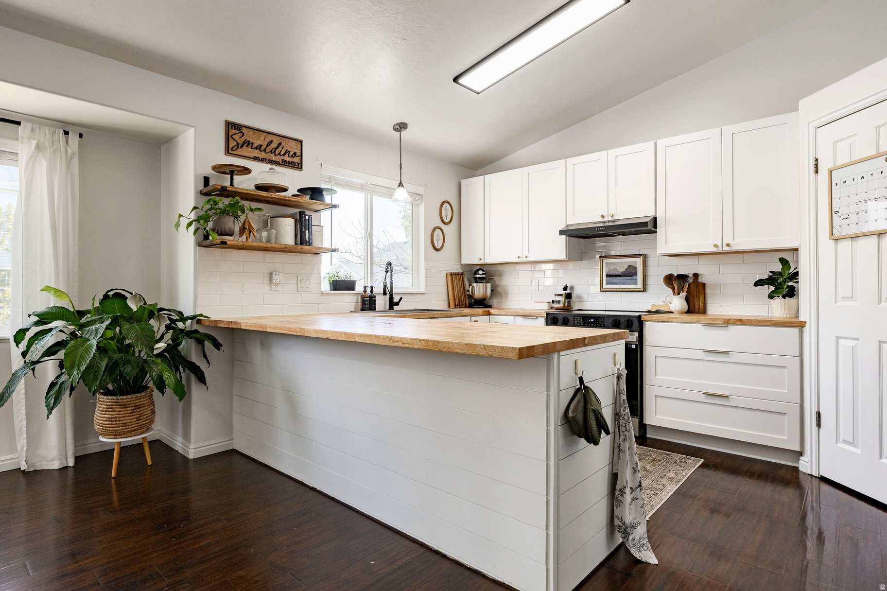 HUCKLEBERRY - Residential