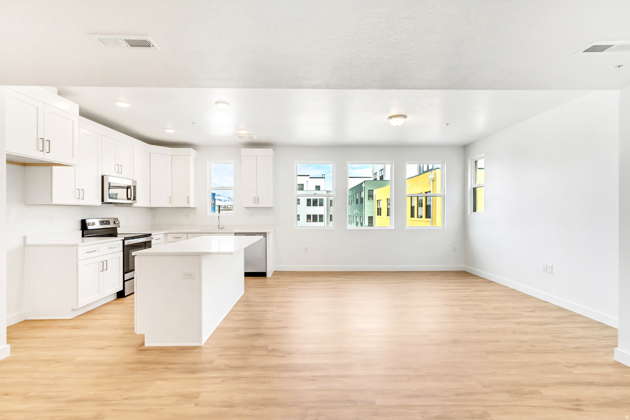 DAYBREAK - Residential