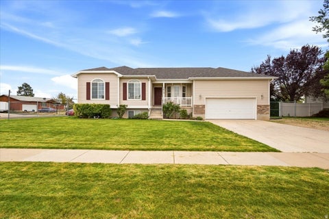 Photo of 1815 W 2175 S, Syracuse, UT 84075 (MLS # 2185882)